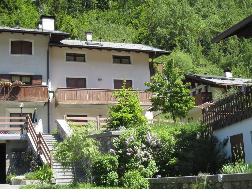 Casa Grazia Apartment Isolaccia Exterior photo